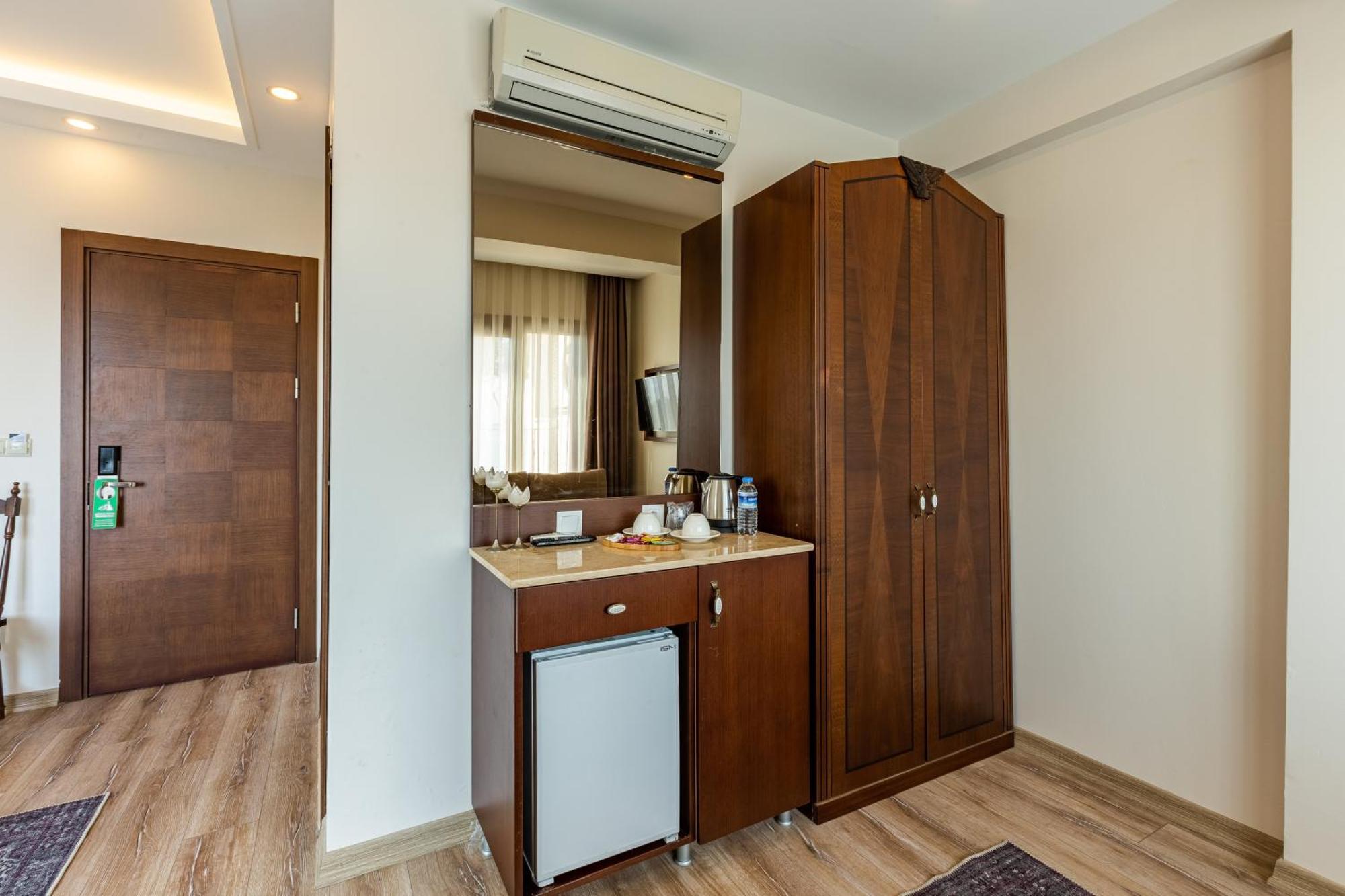 Menar Hotel&Suites -Old City Sultanahmet Istanbul Bilik gambar
